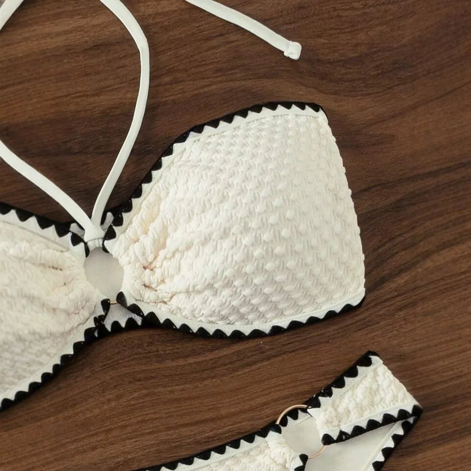 Bikini acanalado con cuello halter corte alto