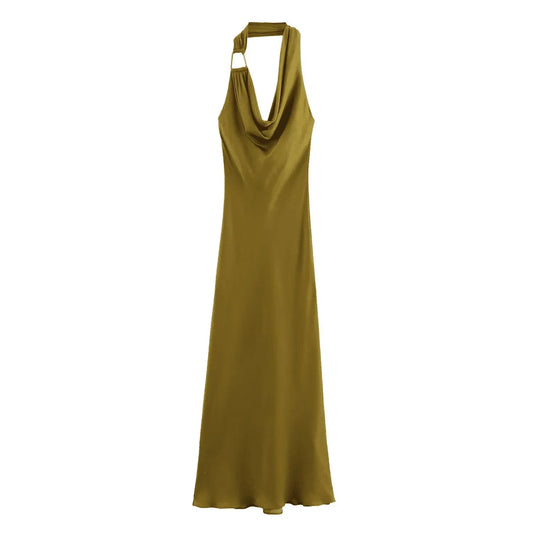 Vestido de satén con cuello estilo halter verde