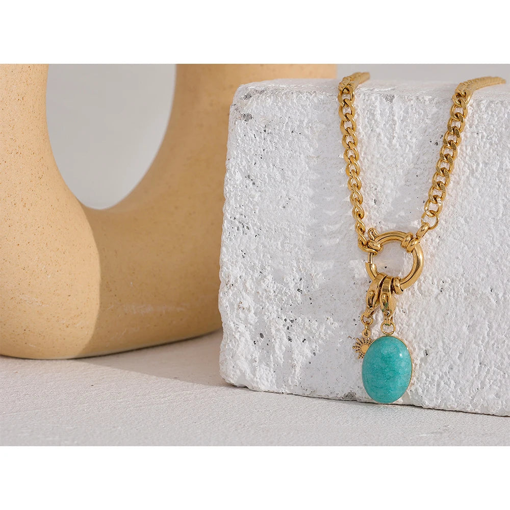 Collar de acero inoxidable con dije delicado color aqua
