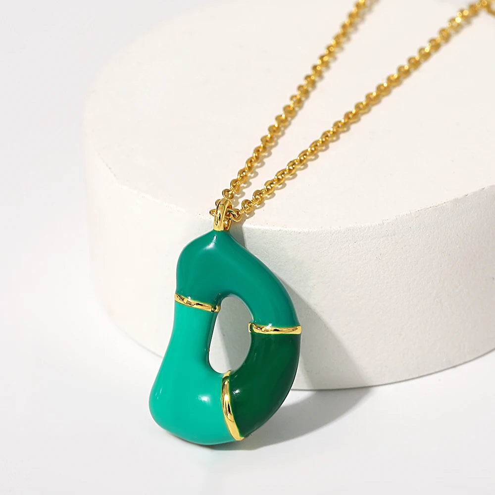 Collar estilo globo esmaltado de acero inoxidable de alfabeto / Alfabeto variado disponible
