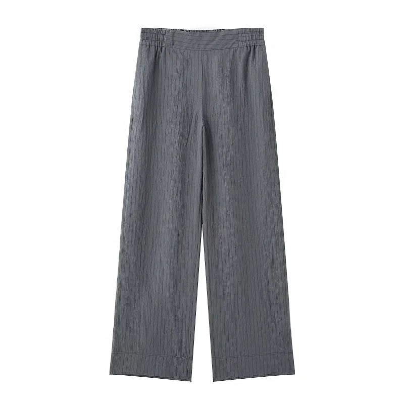 Pantalón a rayas estilo plisado