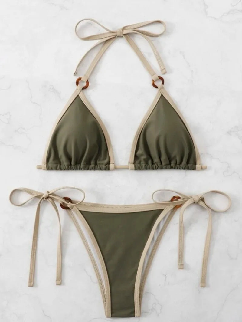 Bikini con aros y cuello halter