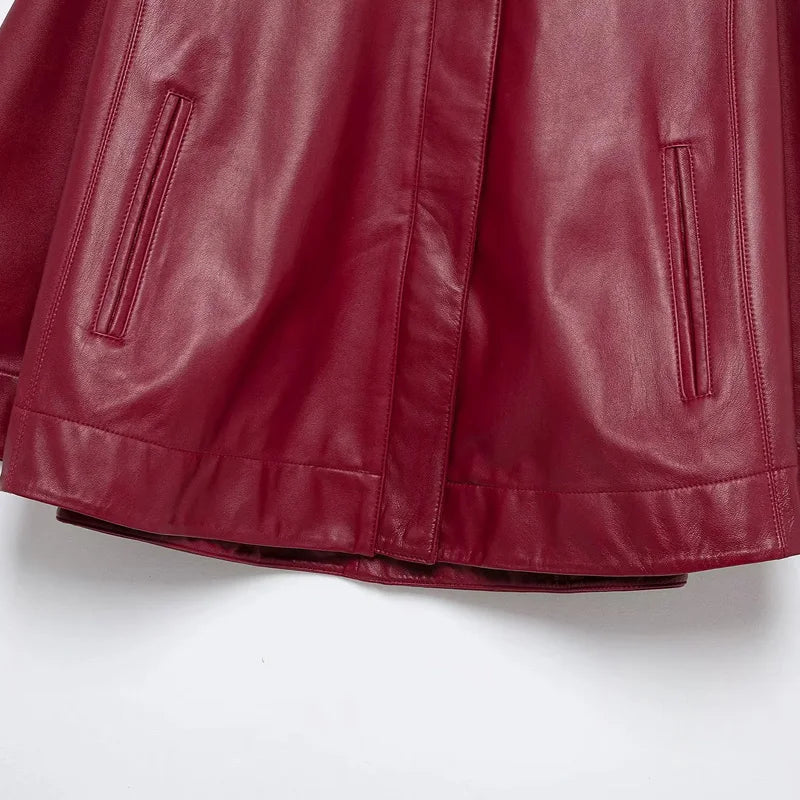 Chaqueta corta borgoña de piel sintética