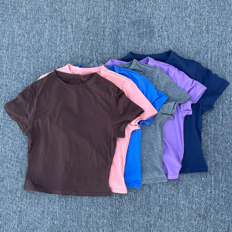 Playera deportiva ajustada de secado rápido / Varios colores