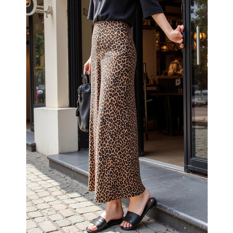 Falda larga recta con estampado de leopardo