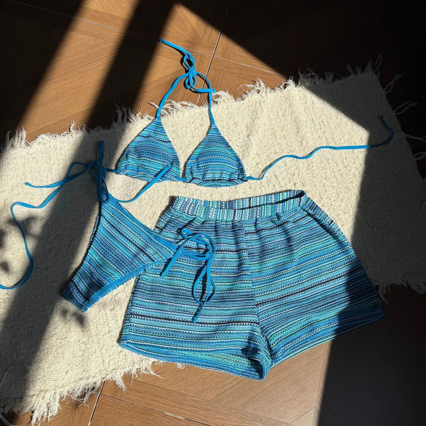 Bikini set de 3 piezas con lazo estilo halter