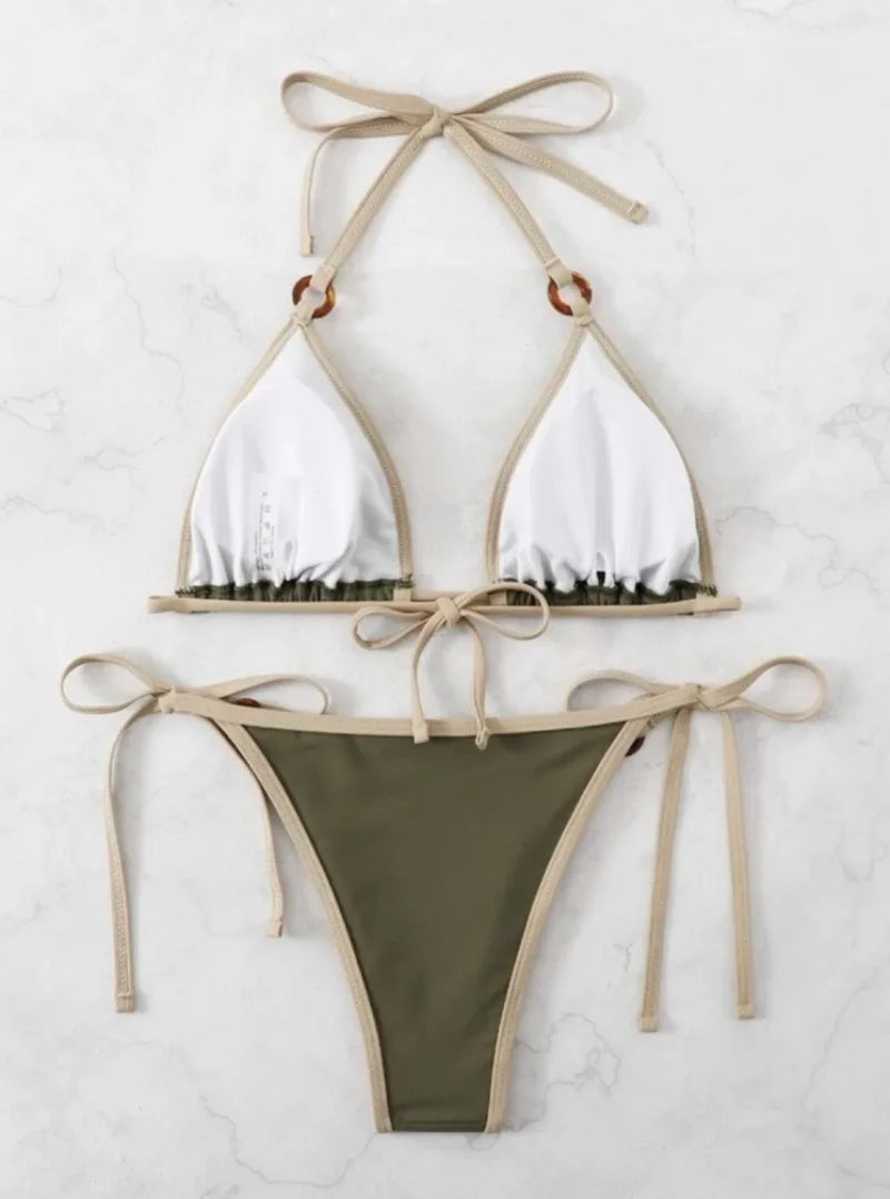Bikini con aros y cuello halter