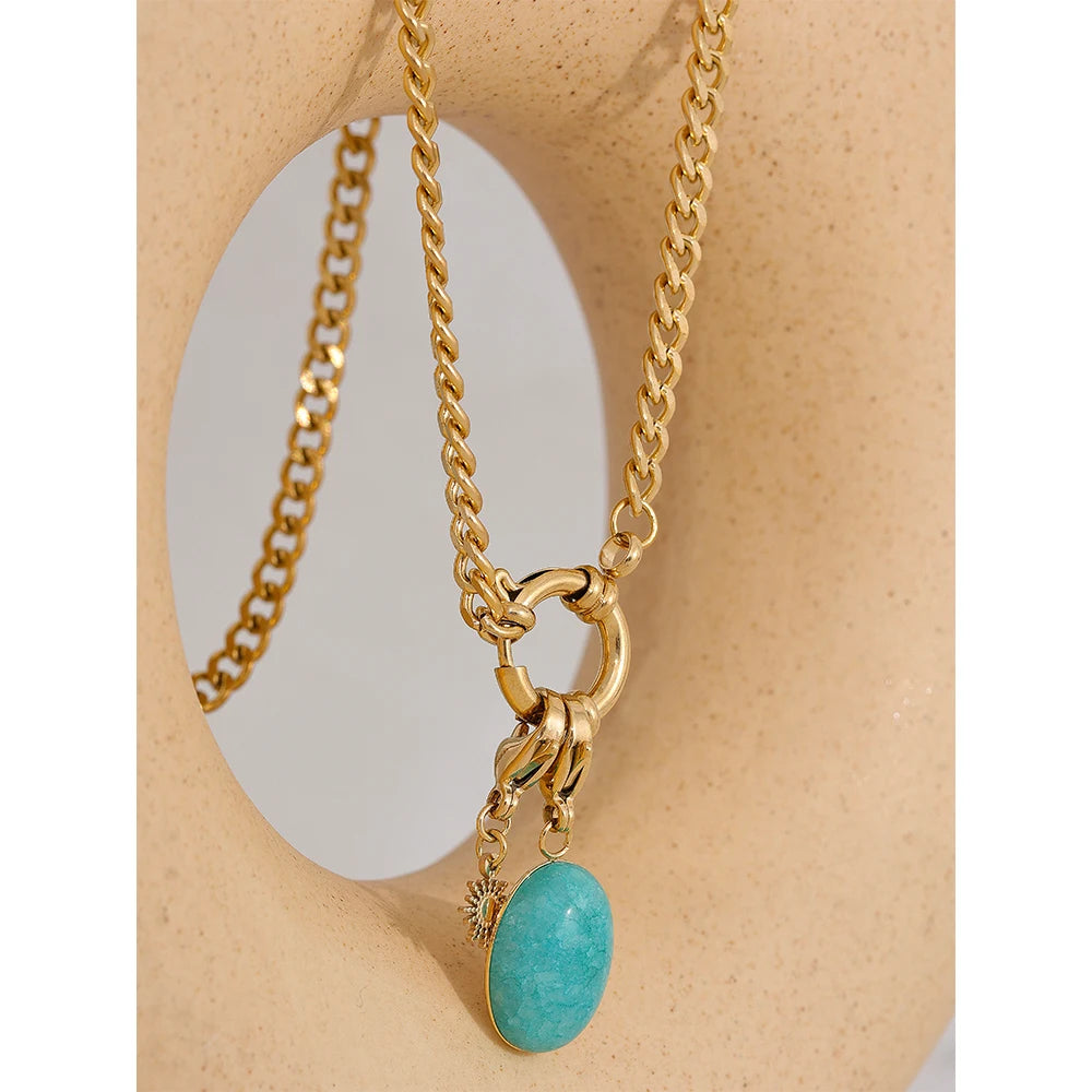 Collar de acero inoxidable con dije delicado color aqua