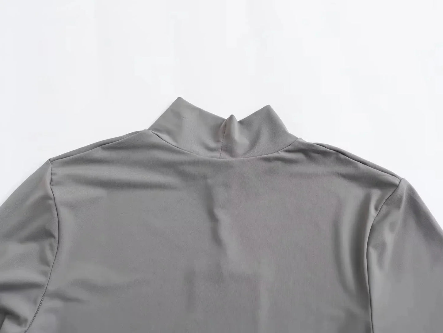 Body manga larga cuello alto colores essentials