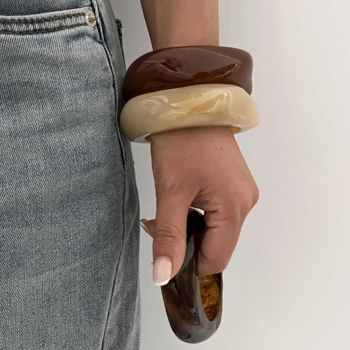 Brazalete de forma irregular de acrílico / Varios colores