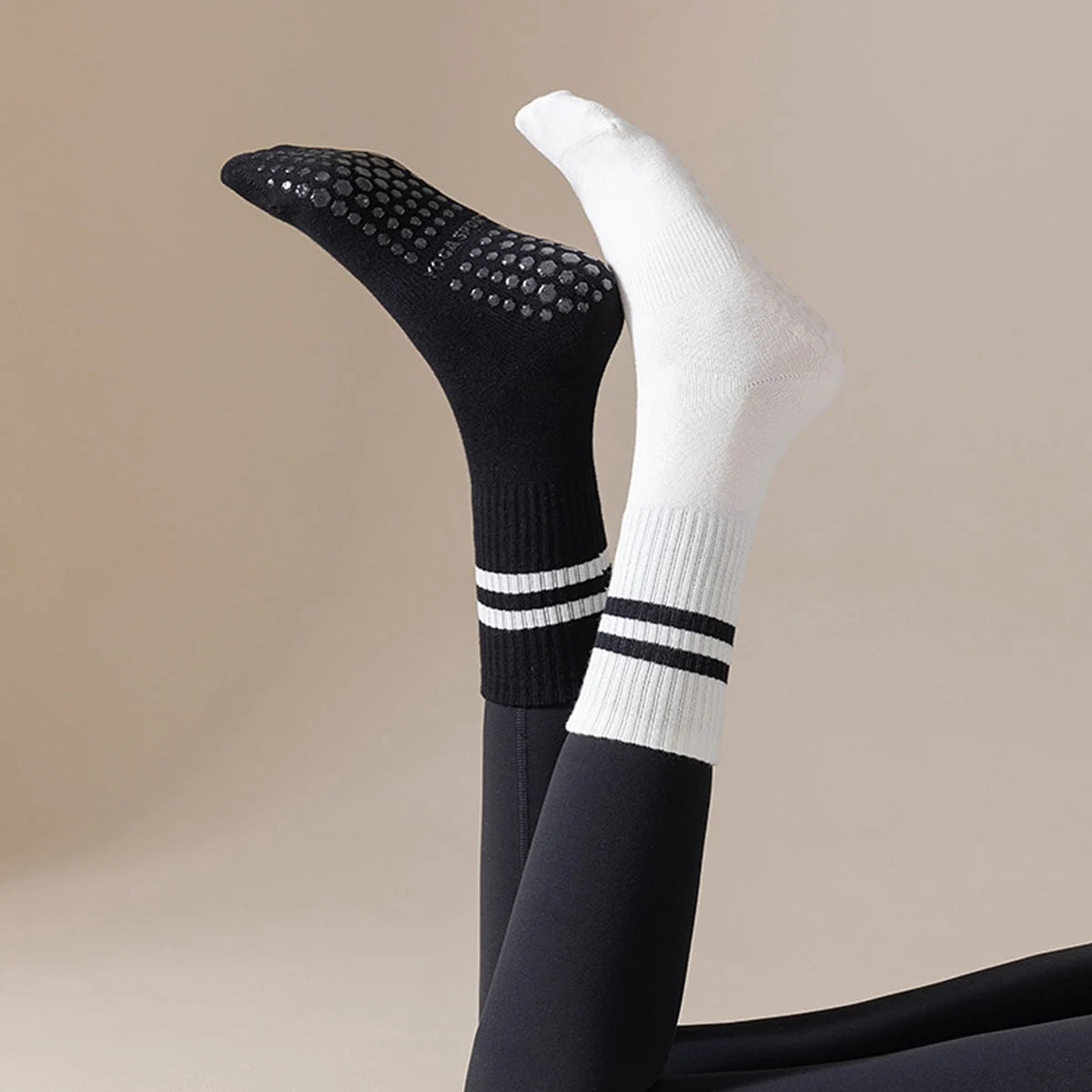 Calcetines altos de pilates con antideslizantes / Varios colores y combinaciones